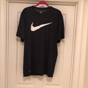 Nike Men’s Shirt